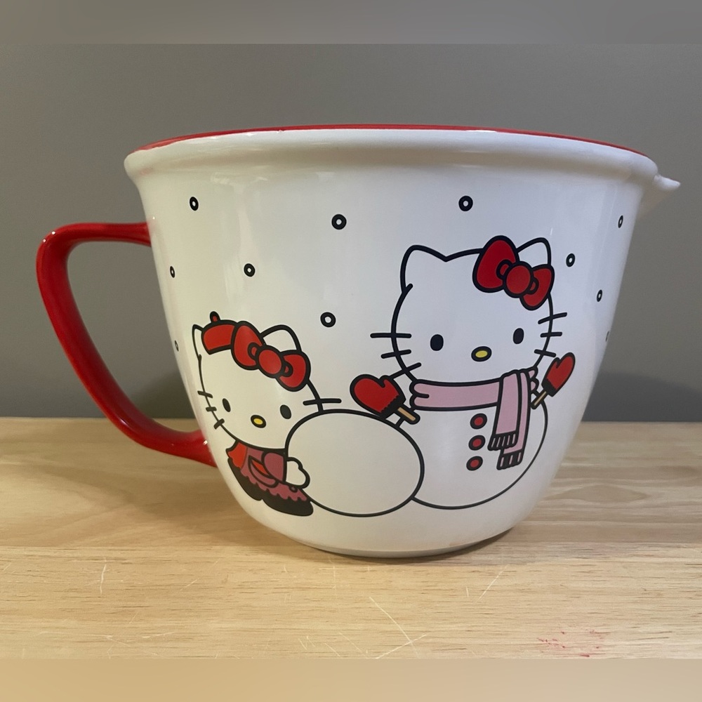 New - Hello Kitty Ceramic Mixing Bowl Pitcher Winter Design